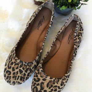 Lucky brand Emmie flats in leopard print